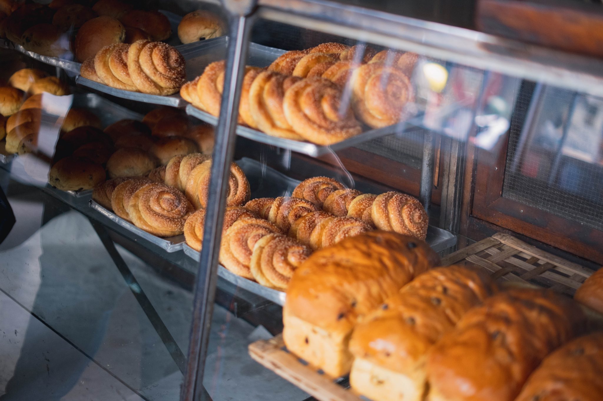 Legenda Toko Roti Di Bandung, Sumber Hidangan – WIA Journal